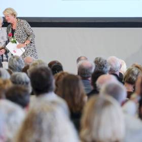 StM Monika Grütters (BKM): Verleihung Deutscher Buchhandlungspreis am 31.08.2017 in Hannover, Schloss Herrenhausen, Sonderpreis für langjährige Verdienste an Helga Weyhe Foto: © Kai-Uwe Knoth Termin-Nr. 188622