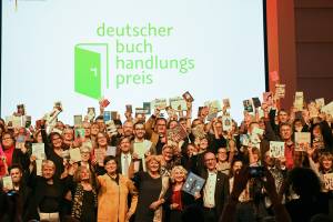 Preisverleihung Deutscher Buchhadlungspreis, Abschlussfoto (Ausschnitt) , © Bundesregierung / Zucchi.