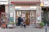 Buchladen zur schwankenden Weltkugel copyright Nane Diehl - Foto Buchhandlung/Team